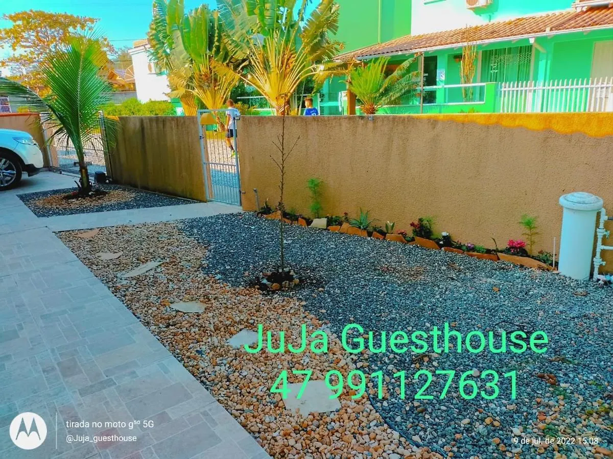 Juja Guesthouse Penha