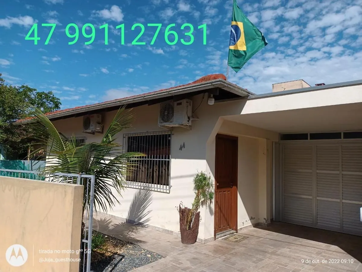 Bed and breakfast Juja Guesthouse Penha